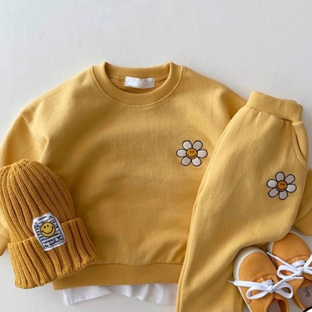 NWT DAISY TRACKSUIT